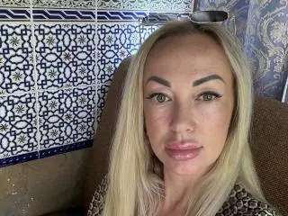 MysteryLaddy  live sex cam