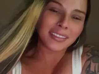 MoniyBelle  live sex cam