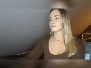 ScarlettLips  live sex cam