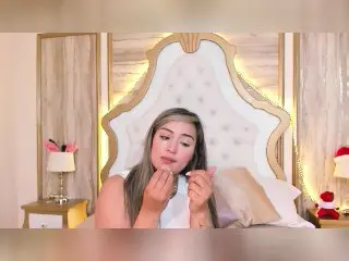 MaeCollins  live sex cam