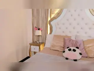 MaeCollins  live sex cam