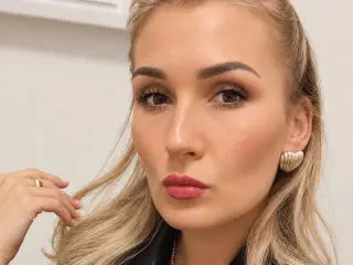 Anyy  live sex cam