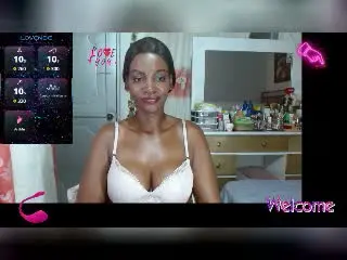 AliciaPussie  live sex cam