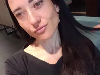 BellaJulls  live sex cam