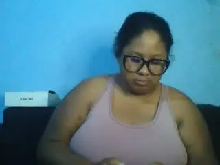 CindyNia  live sex cam