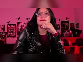 LilithDeveraux  live sex cam