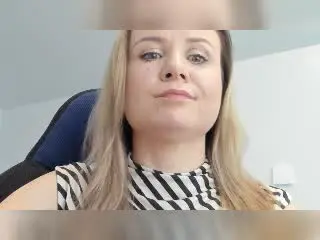 HeartlessQueenn  live sex cam