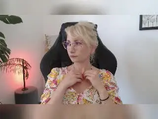 CinamonMoon  live sex cam