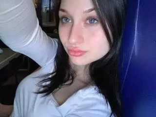 RoxxanneBoby  live sex cam